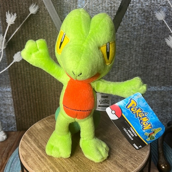 Pokemon TOMY Treecko Pokemon 8 Inch Collector Plush “2015” NWT - Picture 1 of 10